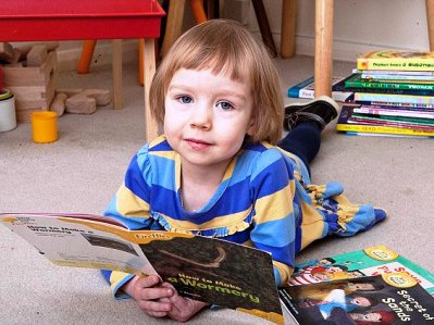 Bé gái 3 tuổi có chỉ số thông minh cao hơn Einstein Bé gái 3 tuổi có chỉ số thông minh cao hơn Einstein