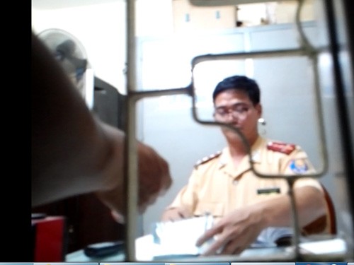 Hà Nội: 'Loạn' cấp phép vào phố cấm Hà Nội: 'Loạn' cấp phép vào phố cấm