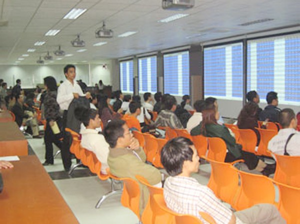 VN-Index giảm về dưới 500 điểm VN-Index giảm về dưới 500 điểm