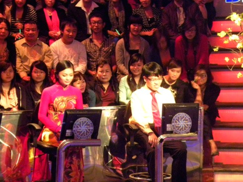 Lê Quang Liêm dự thi Ai là triệu phú Quang Liêm ở trường quay ghi hình game show: "Ai là triệu phú"