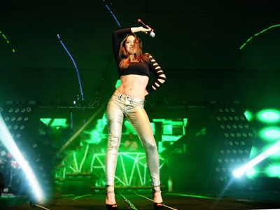 Khán giả bia Heineken cuồng nhiệt trong đêm nhạc Live Access Khán giả bia Heineken cuồng nhiệt trong đêm nhạc Live Access