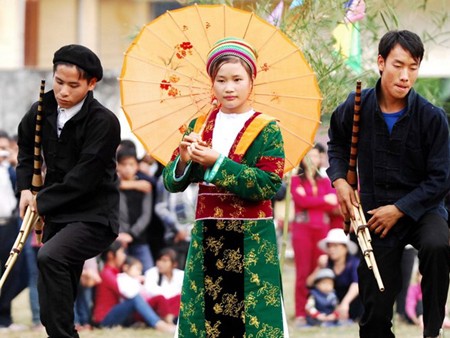 Chùm ảnh: Lễ hội Gầu Tào dân tộc Mông Chùm ảnh: Lễ hội Gầu Tào dân tộc Mông