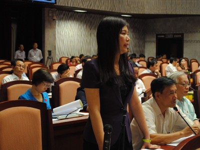 Nhà đất đóng băng 'dìm' kinh tế Hà Nội Nhà đất đóng băng 'dìm' kinh tế Hà Nội