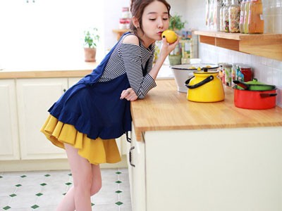 Cực xinh với váy và áo len Cực xinh với váy và áo len