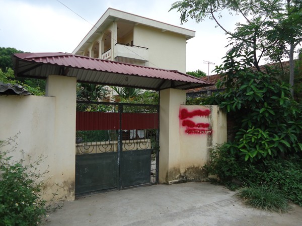 Uẩn khúc phụ nữ tử vong sau phá thai Phòng phá thái dẫn đến cái chết của chị Cúc đã được thão dỡ biển, bảng