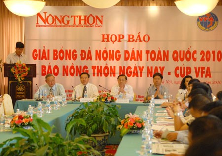3 tỷ đồng cho giải bóng đá Nông dân toàn quốc 2010 3 tỷ đồng cho giải bóng đá Nông dân toàn quốc 2010