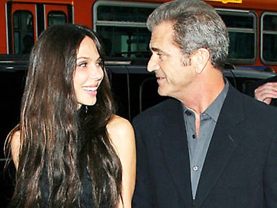 Mel Gibson dọa đốt nhà người tình Mel Gibson dọa đốt nhà người tình