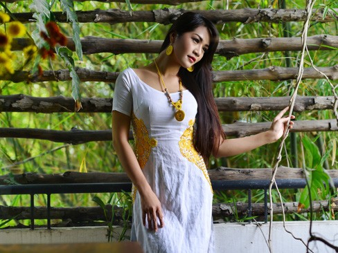Diễn viên Thúy Nga cũng chọn áo dài diện Tết Diễn viên Thúy Nga cũng chọn áo dài diện Tết