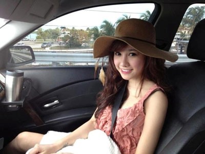 Hot girl và những công việc 'hái' ra tiền Hot girl và những công việc 'hái' ra tiền