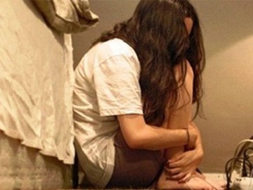 Hẹn trẻ em tới nhà để... quan hệ tình dục Hẹn trẻ em tới nhà để... quan hệ tình dục