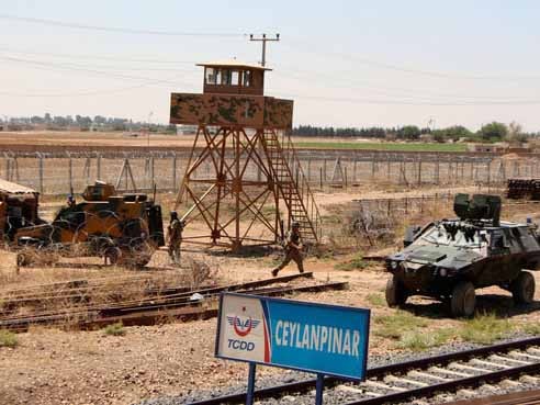 Thổ Nhĩ Kỳ triển khai quân sự ở biên giới Syria Thổ Nhĩ Kỳ triển khai quân sự ở biên giới Syria