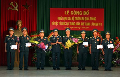 Tổ chức lại Trung đoàn 918 thành Lữ đoàn Tổ chức lại Trung đoàn 918 thành Lữ đoàn