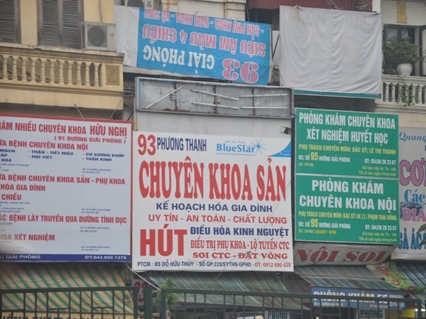 Muôn mặt 'phố vẫy' bệnh nhân Muôn mặt 'phố vẫy' bệnh nhân