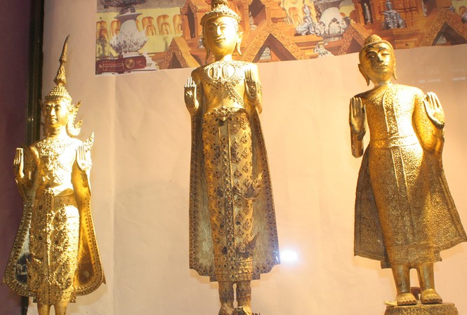Lần đầu ra mắt báu vật phương Đông Những pho tượng Phật dát vàng của Thái Lan. Ảnh: Trần Thanh