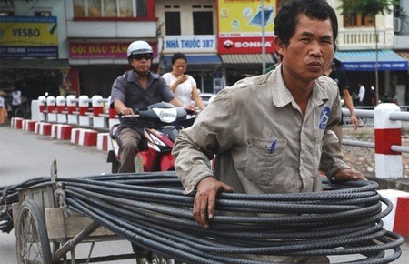 Kinh tế Việt Nam ‘có thể đã qua giai đoạn tồi tệ nhất’ Kinh tế Việt Nam ‘có thể đã qua giai đoạn tồi tệ nhất’