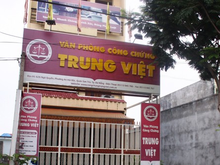 Trưởng văn phòng công chứng bị tố lừa đảo tiền tỉ Trưởng văn phòng công chứng bị tố lừa đảo tiền tỉ