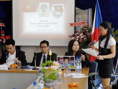 Tạo môi trường bổ ích cho giới trẻ Tạo môi trường bổ ích cho giới trẻ
