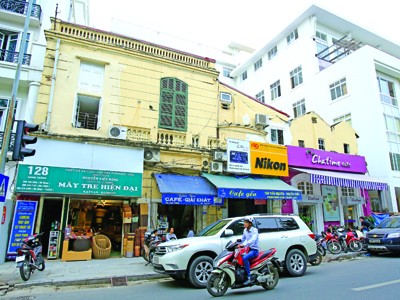 'Những ô người' Hàng Trống 'Những ô người' Hàng Trống