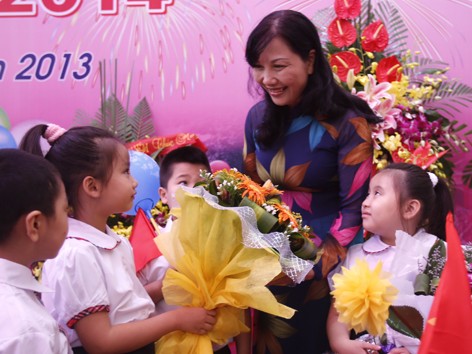 Sáng mãi ngọn lửa khai trí Sáng mãi ngọn lửa khai trí
