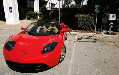Tesla nâng cấp mẫu xe điện thể thao Roadster 2.5 Tesla nâng cấp mẫu xe điện thể thao Roadster 2.5