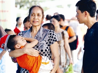 1- 6: Nụ cười con trẻ nỗi vất vả của mẹ cha 1- 6: Nụ cười con trẻ nỗi vất vả của mẹ cha