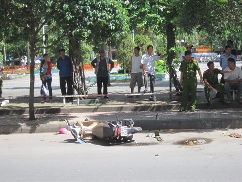 Ẩu đả trên đường, hai người tử vong Hiện trường vụ ẩu đả khiến hai người tử vong
