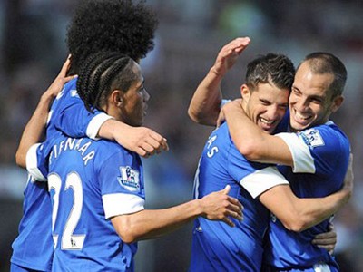 Chelsea nhọc nhằn có ba điểm Chelsea nhọc nhằn có ba điểm