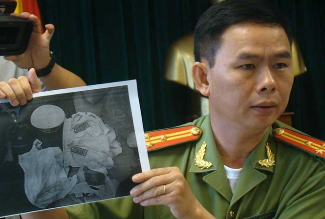 Toàn cảnh đấu súng tiêu diệt kẻ mang 5 lệnh truy nã Toàn cảnh đấu súng tiêu diệt kẻ mang 5 lệnh truy nã