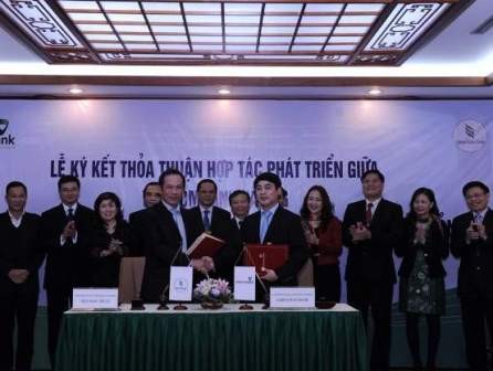 Vietcombank 'rót' 750 tỷ đồng xây nhà máy sản xuất gỗ MDF tại Quảng Trị Vietcombank 'rót' 750 tỷ đồng xây nhà máy sản xuất gỗ MDF tại Quảng Trị