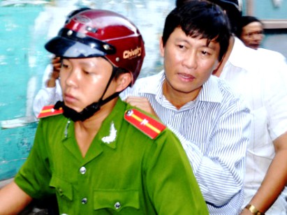 Gia hạn tạm giam nhà báo Hoàng Khương thêm ba tháng Gia hạn tạm giam nhà báo Hoàng Khương thêm ba tháng