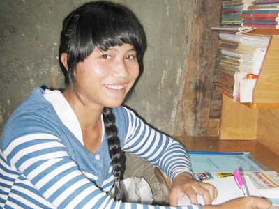 Thủ khoa là nữ sinh Êđê Thủ khoa là nữ sinh Êđê