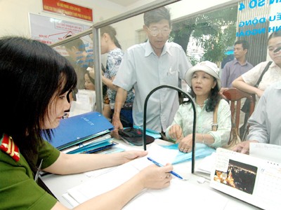 Cải cách hành chính để thu hút nguồn lực xã hội Cải cách hành chính để thu hút nguồn lực xã hội