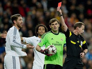 Sergio Ramos xứng danh ‘Vua thẻ đỏ’ Sergio Ramos xứng danh ‘Vua thẻ đỏ’