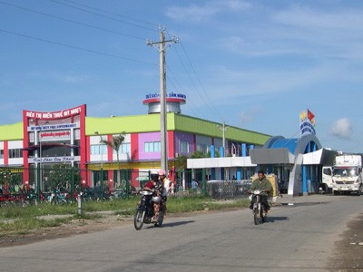 Tịnh Biên sầm uất nhờ giao thương Một góc khu kinh tế cửa khẩu Tịnh Biên (An Giang)