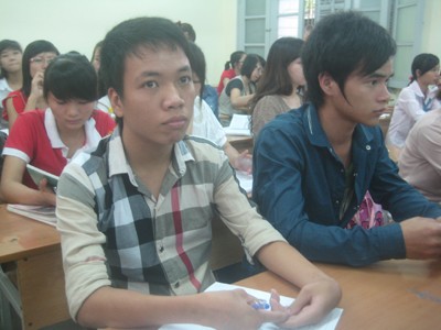 Chàng trai da cam vào đại học Chàng trai da cam vào đại học