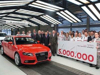 Audi xuất xưởng chiếc A4 thứ năm triệu Audi xuất xưởng chiếc A4 thứ năm triệu