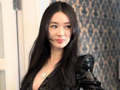 Sao nữ Cbiz công khai ‘ăn cơm trước kẻng’ Sao nữ Cbiz công khai ‘ăn cơm trước kẻng’