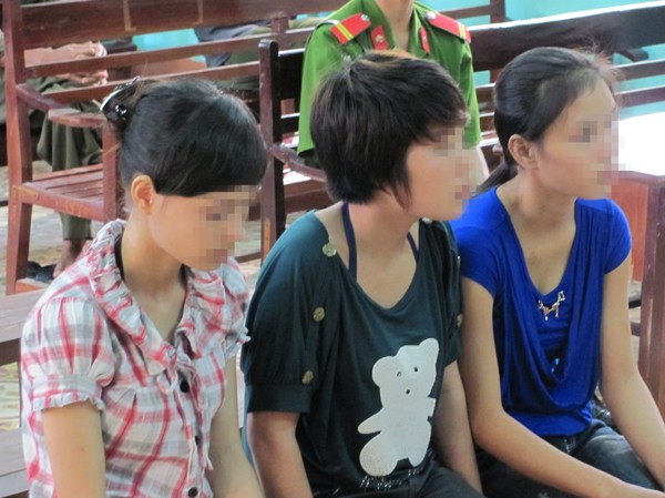 Bi kịch của 3 cô gái sát hại má mì Bi kịch của 3 cô gái sát hại má mì