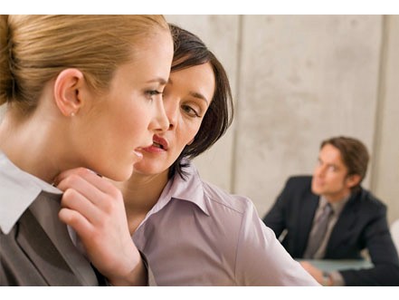 4 cách đối phó với 'gián điệp' công sở 4 cách đối phó với 'gián điệp' công sở