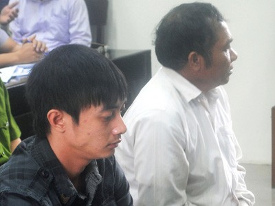 Hai CSGT nhận hối lộ bị tuyên 66 tháng tù Hai CSGT nhận hối lộ bị tuyên 66 tháng tù