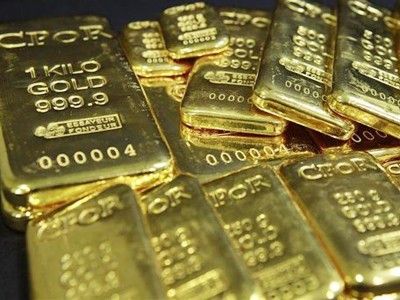 Vàng giảm mạnh, giao dịch thấp Vàng giảm mạnh, giao dịch thấp