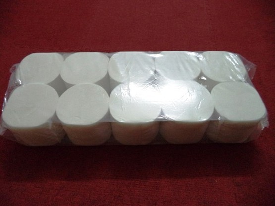 Thưởng Tết bằng 10 bịch giấy vệ sinh Thưởng Tết bằng 10 bịch giấy vệ sinh