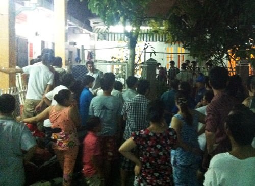 Thi thể nữ sinh nghi bị sát hại bốc mùi trong phòng trọ Thi thể nữ sinh nghi bị sát hại bốc mùi trong phòng trọ