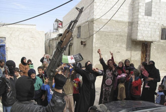 Đưa tử tù sang Syria chiến đấu chống ông Assad Phiến quân Syria