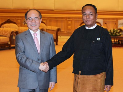 Chủ tịch Quốc hội gặp gỡ các nhà lãnh đạo Myanmar Chủ tịch Quốc hội gặp gỡ các nhà lãnh đạo Myanmar