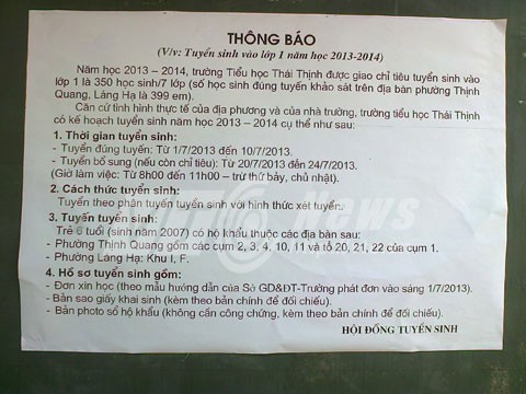 Hiệu trưởng trường điểm tư vấn phụ huynh có con lớp 1 Hiệu trưởng trường điểm tư vấn phụ huynh có con lớp 1