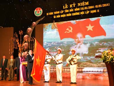 Chủ tịch Nước trao Huân chương Độc lập cho tỉnh Đắk Nông Chủ tịch Nước trao Huân chương Độc lập cho tỉnh Đắk Nông