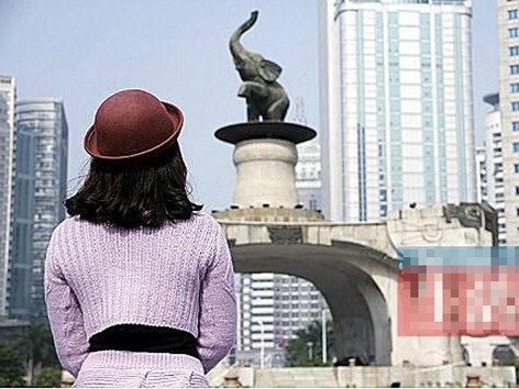 Thiếu nữ tung loạt hình chụp lưng để tìm bạn trai Thiếu nữ tung loạt hình chụp lưng để tìm bạn trai