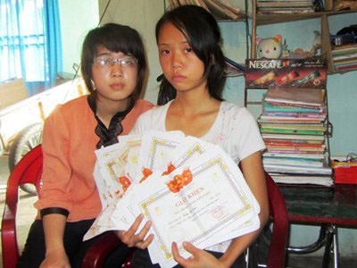 Những tấm gương hiếu học cảm động của trò Việt Những tấm gương hiếu học cảm động của trò Việt