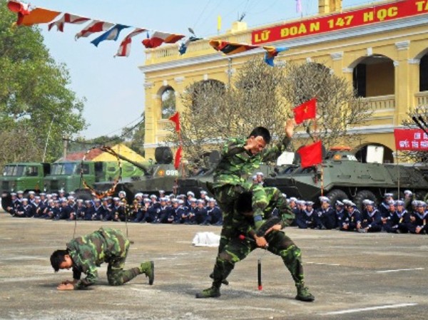Hải quân luyện đánh bộ Lính Hải quân Tiểu đoàn 473 luyện tập. Ảnh: Trịnh Dũng